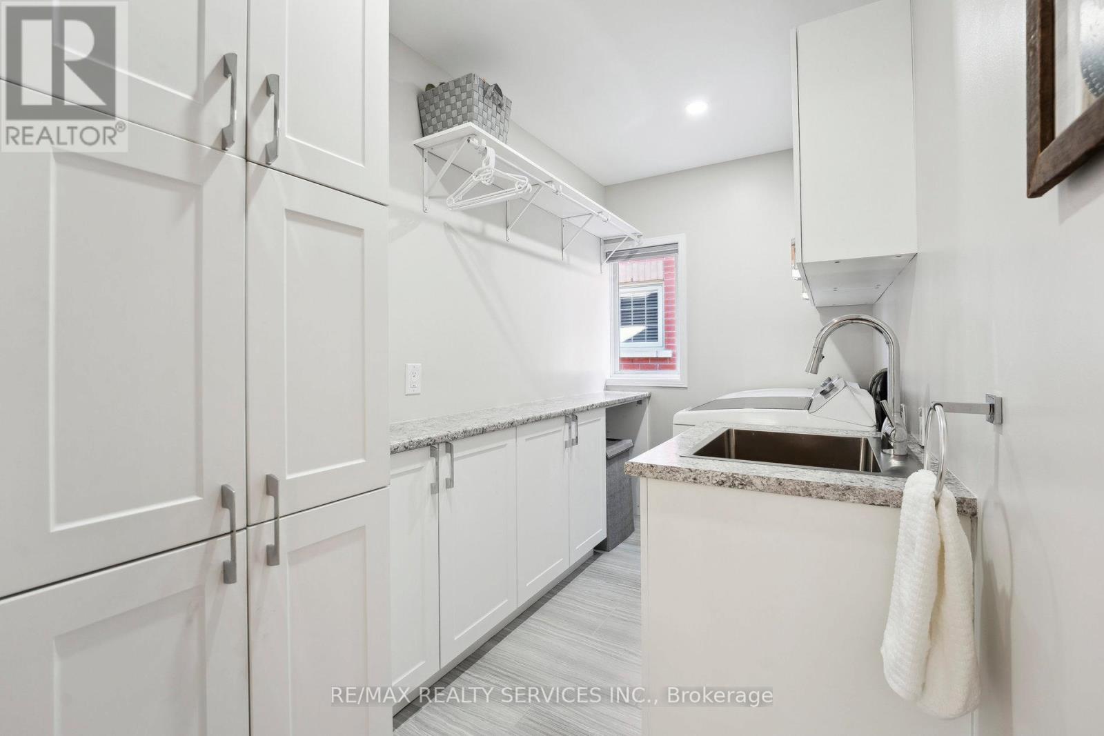 52 Buffridge Trail, Brampton, Ontario  L7A 1H8 - Photo 29 - W12067056