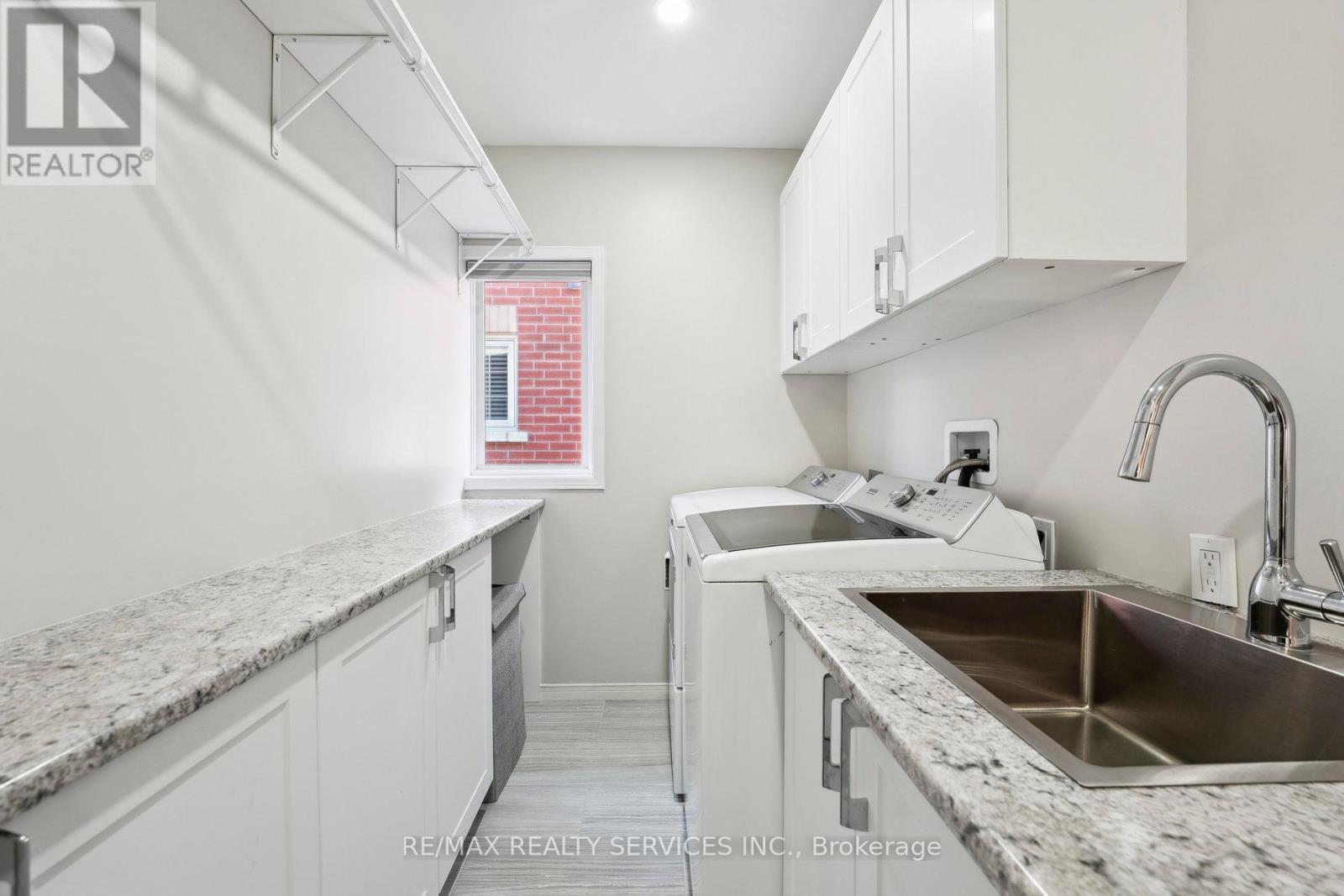 52 Buffridge Trail, Brampton, Ontario  L7A 1H8 - Photo 30 - W12067056