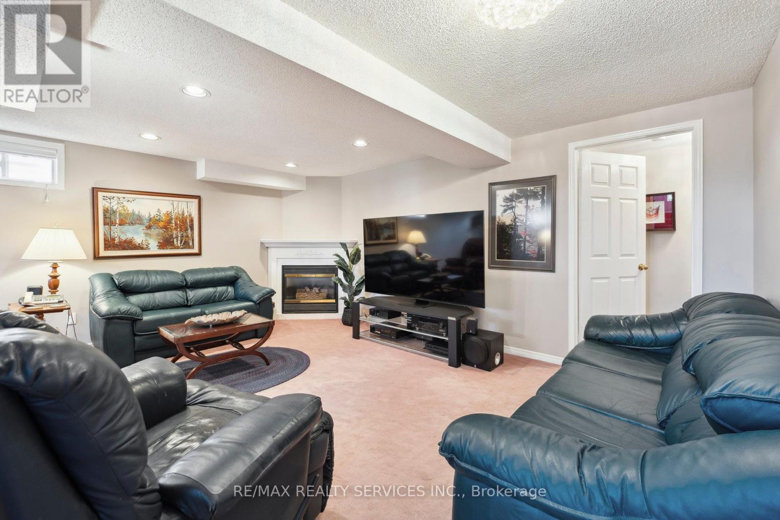 52 Buffridge Trail, Brampton, Ontario  L7A 1H8 - Photo 32 - W12067056