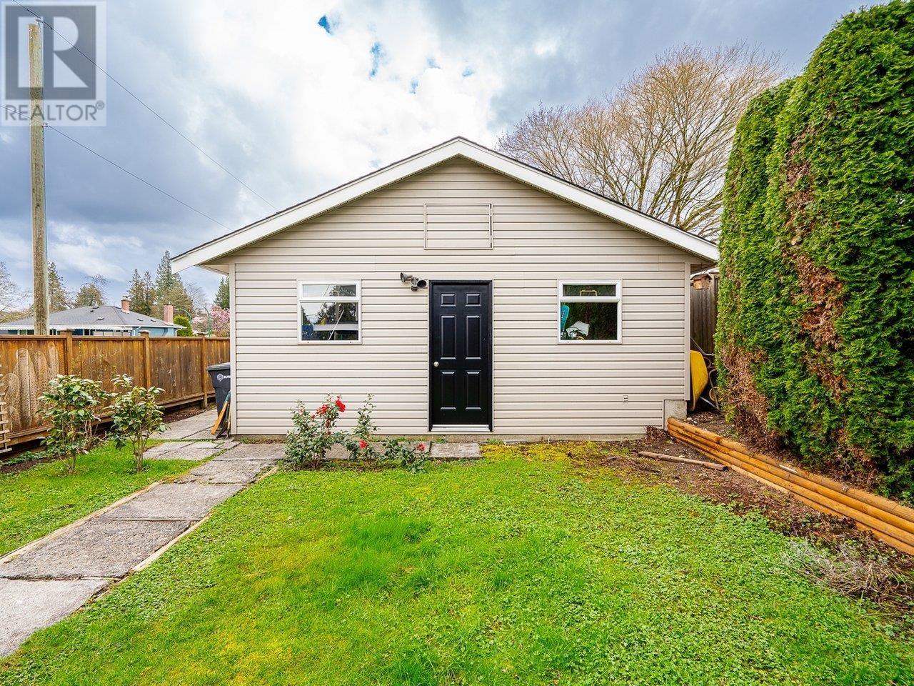 8278 18th Avenue, Burnaby, British Columbia  V3N 1K3 - Photo 27 - R2986829