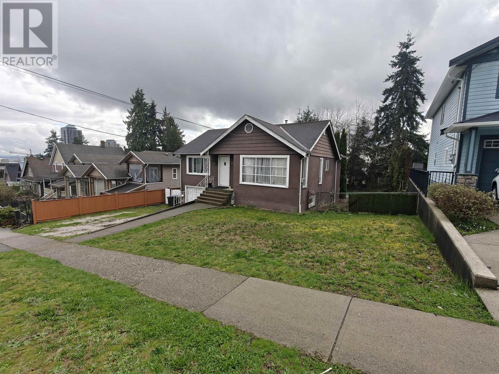 Property at 370 HOSPITAL STREET image 3