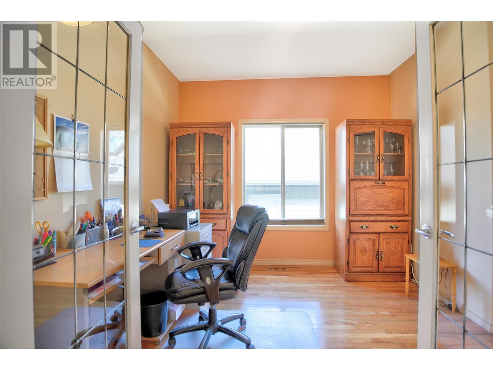 Property at 5038 South Ridge Drive image 3