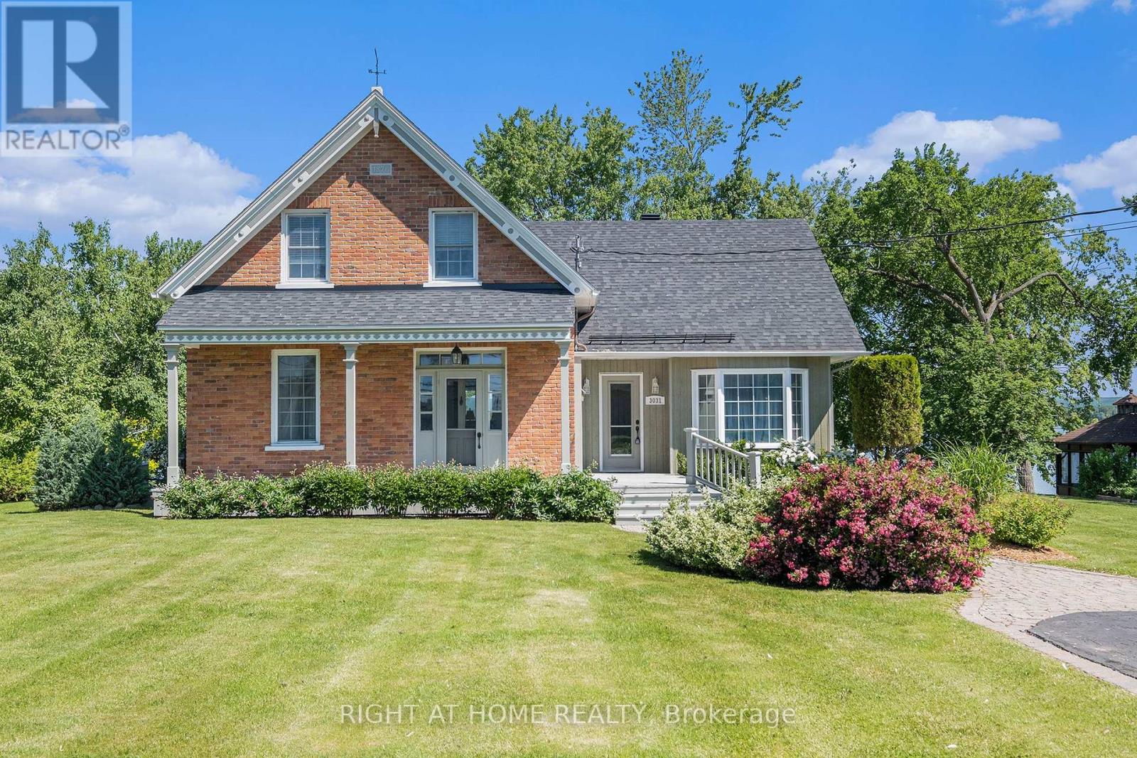 3031 Rue Principale Street S, Alfred And Plantagenet, Ontario  K0A 3K0 - Photo 1 - X12067351