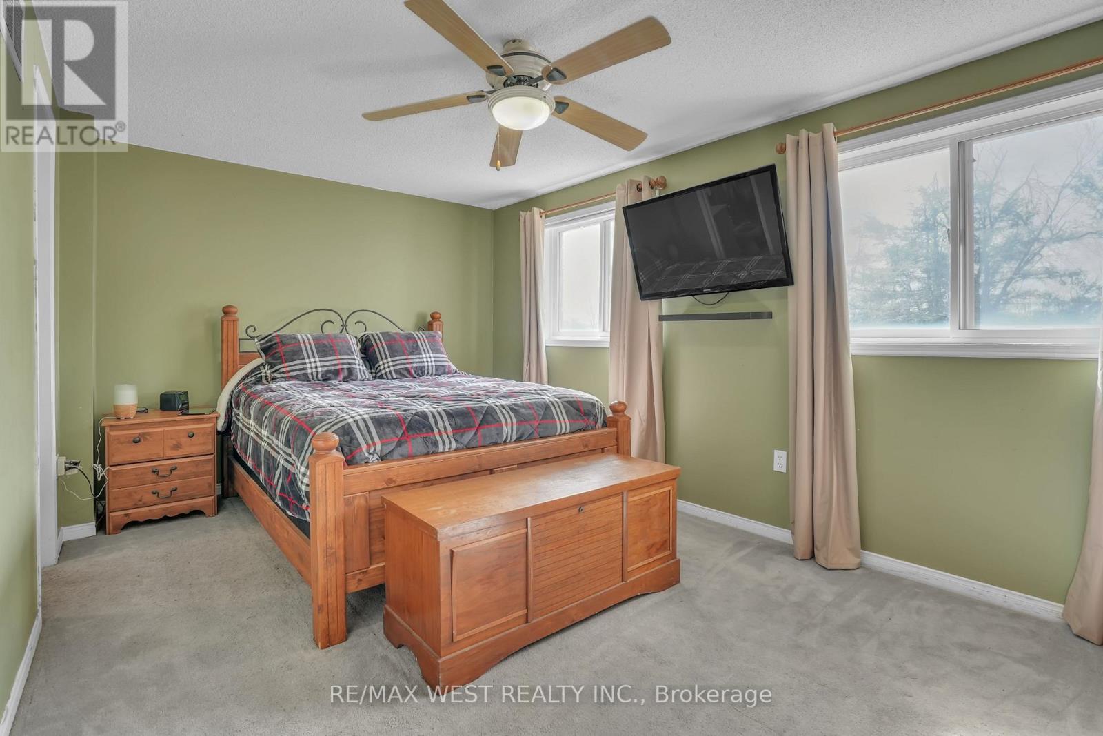 Property at 15 SEYMOUR CRESCENT image 4