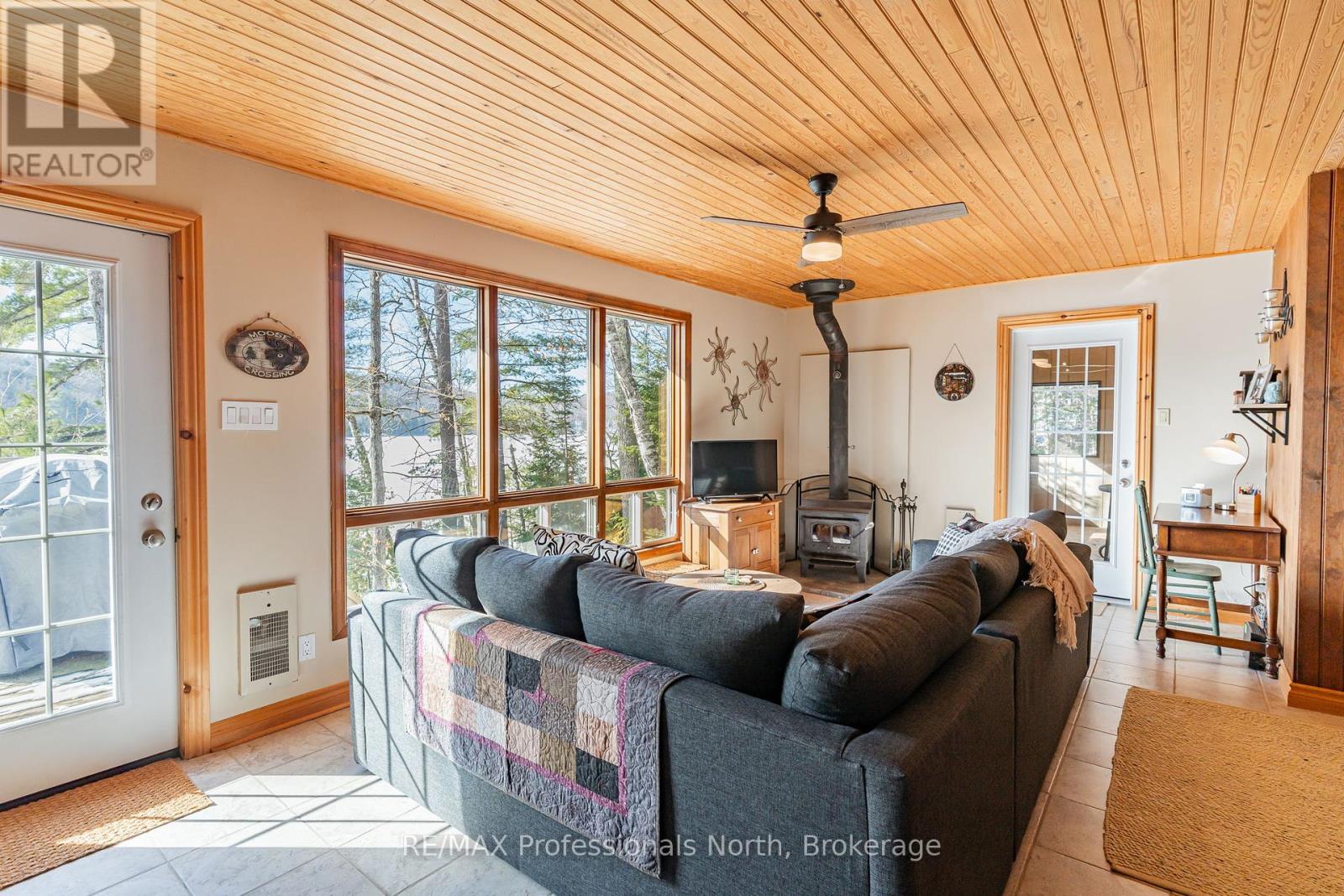 1196 Portage Road, Dysart Et Al, Ontario  K0M 1S0 - Photo 17 - X12067236
