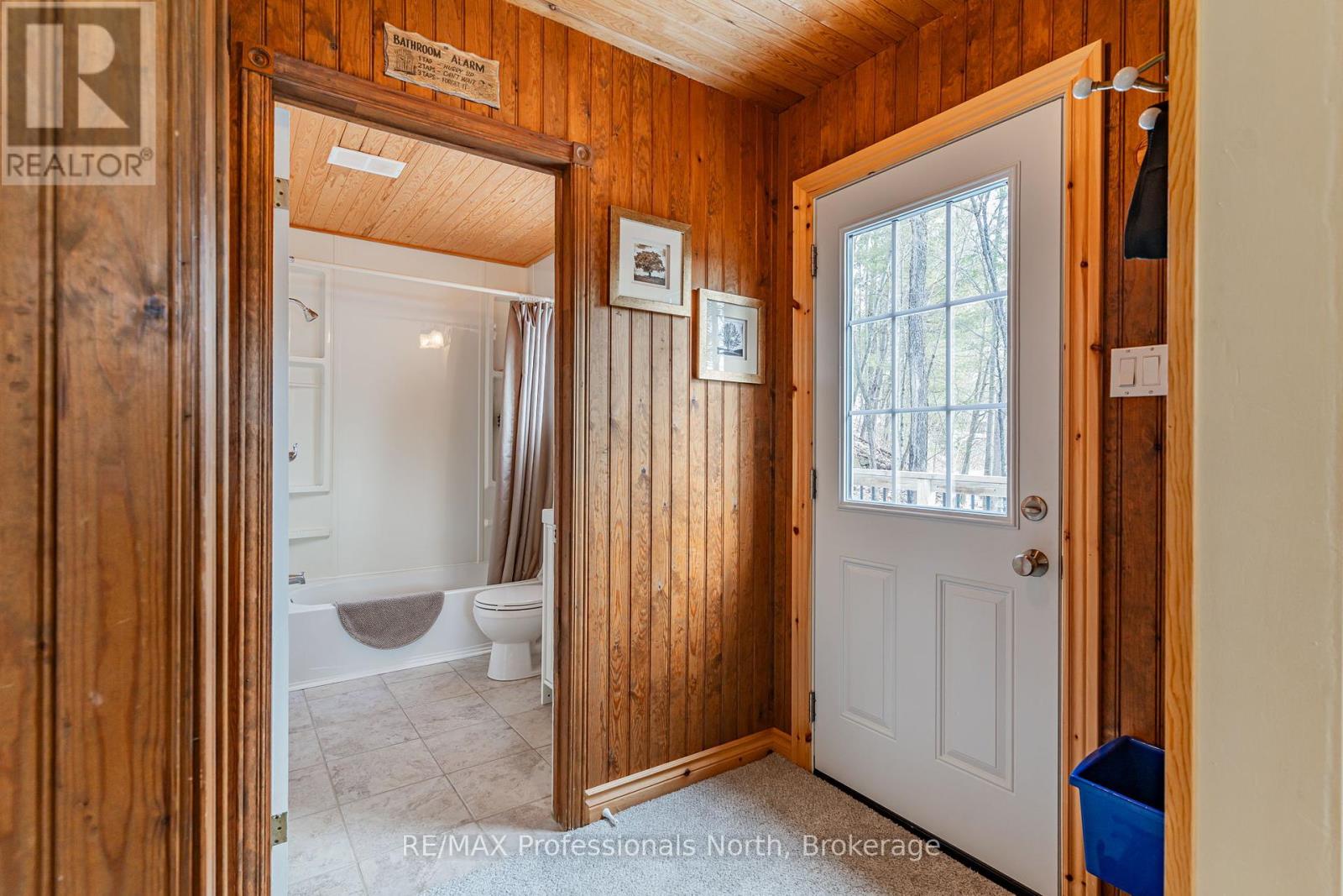 1196 Portage Road, Dysart Et Al, Ontario  K0M 1S0 - Photo 8 - X12067236