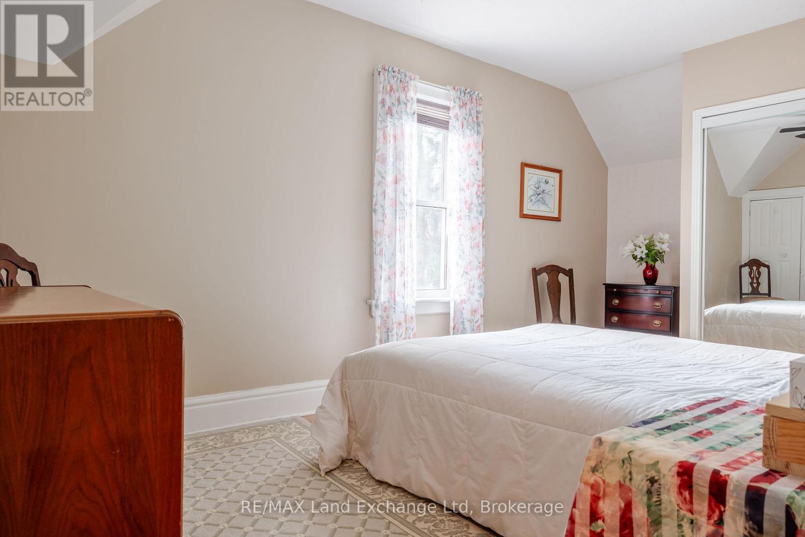 90 Alfred Street E, North Huron, Ontario  N0G 2W0 - Photo 27 - X12067345