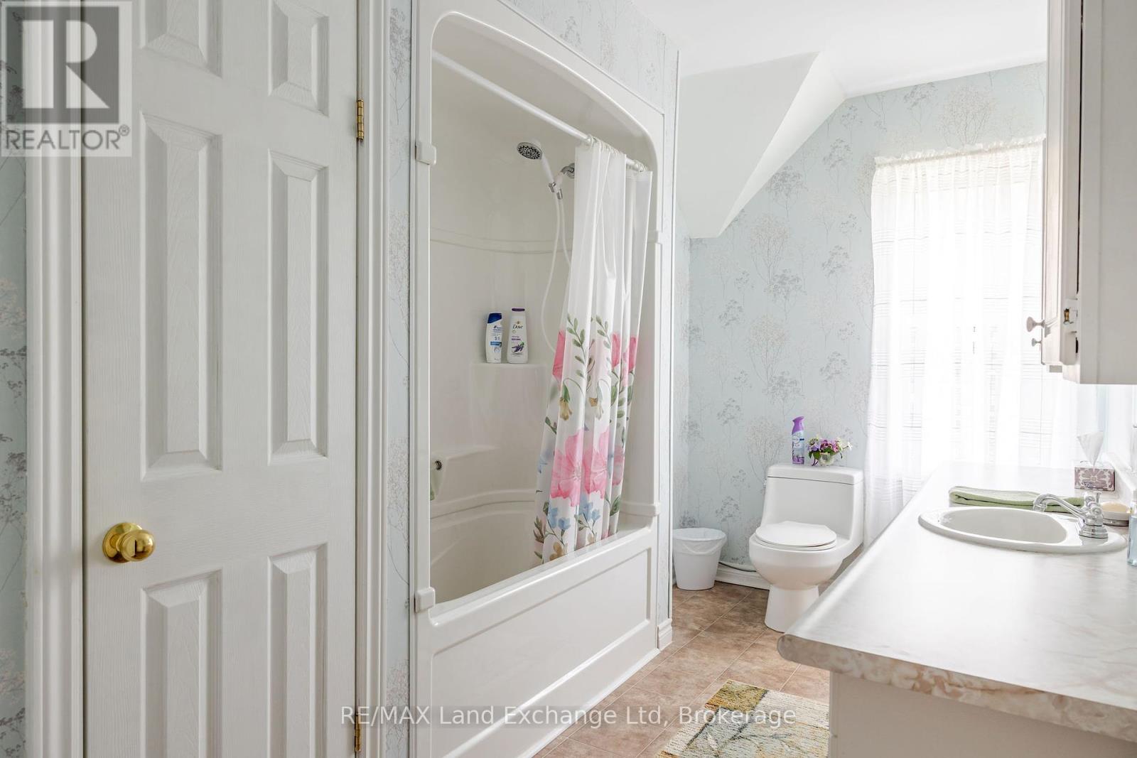 90 Alfred Street E, North Huron, Ontario  N0G 2W0 - Photo 34 - X12067345
