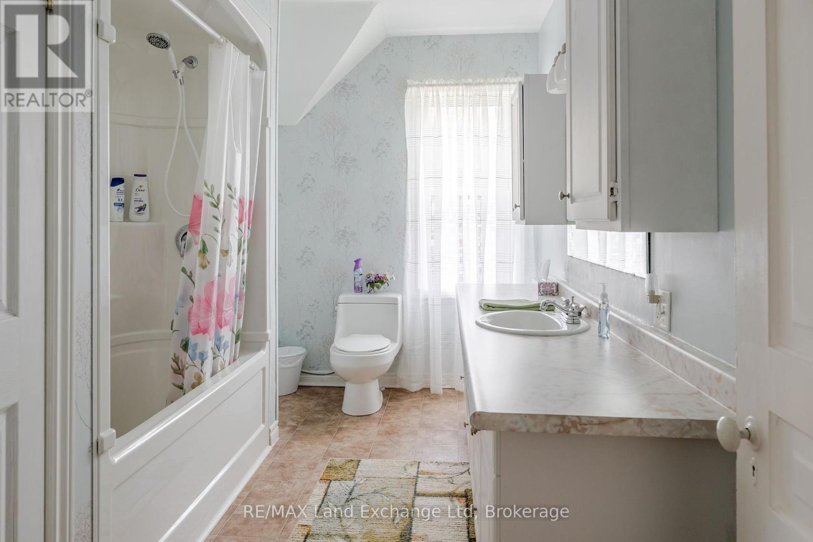 90 Alfred Street E, North Huron, Ontario  N0G 2W0 - Photo 35 - X12067345