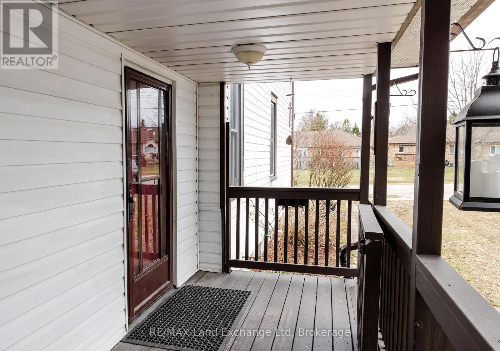 90 Alfred Street E, North Huron, Ontario  N0G 2W0 - Photo 5 - X12067345