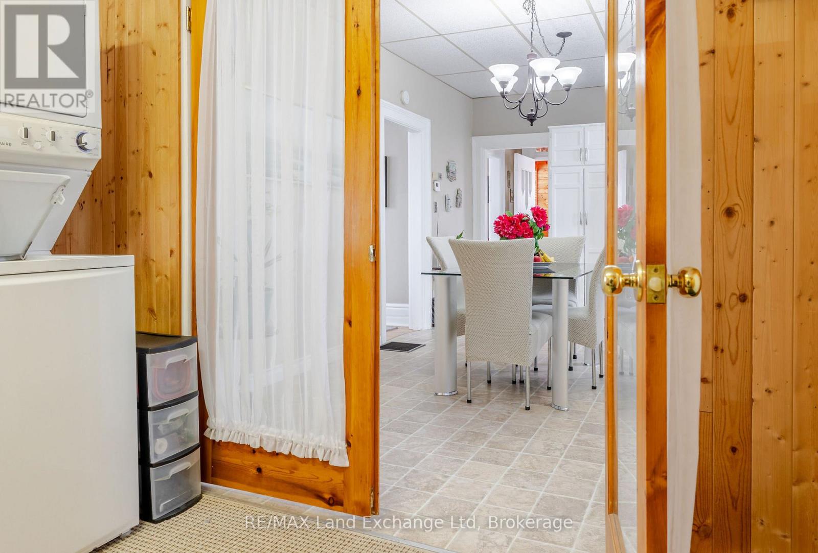90 Alfred Street E, North Huron, Ontario  N0G 2W0 - Photo 7 - X12067345