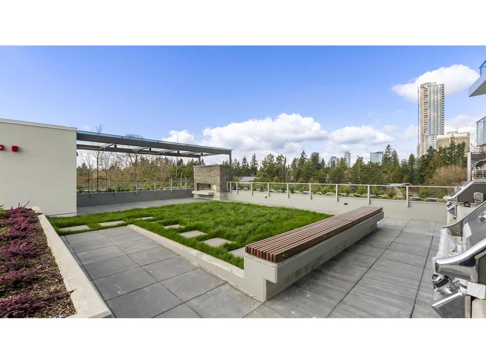 1406 9675 King George Boulevard, Surrey, British Columbia  V3T 2V3 - Photo 26 - R2986318