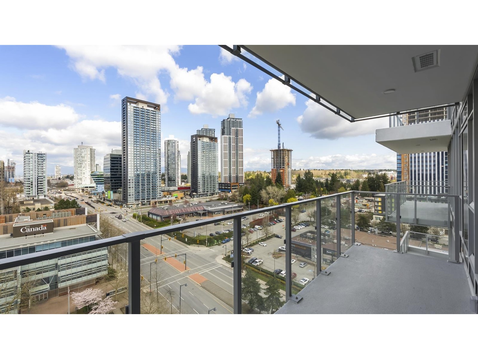 1406 9675 King George Boulevard, Surrey, British Columbia  V3T 2V3 - Photo 17 - R2986318