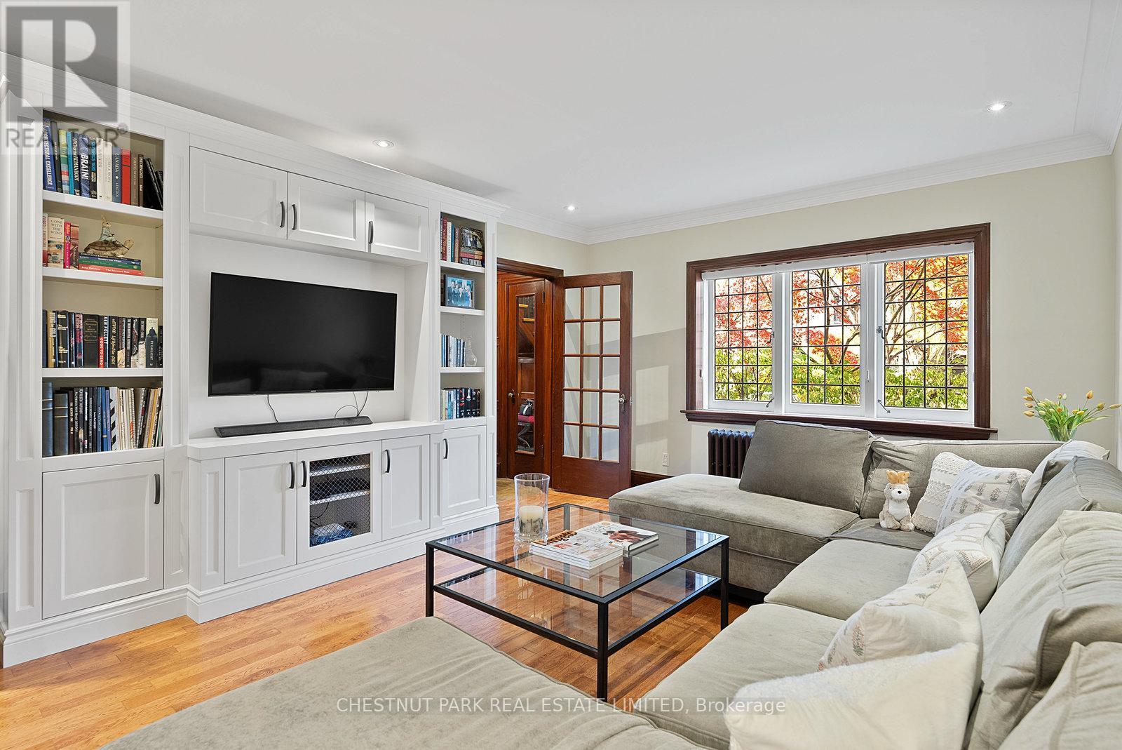 Property at 19 HILLHURST BOULEVARD image 5