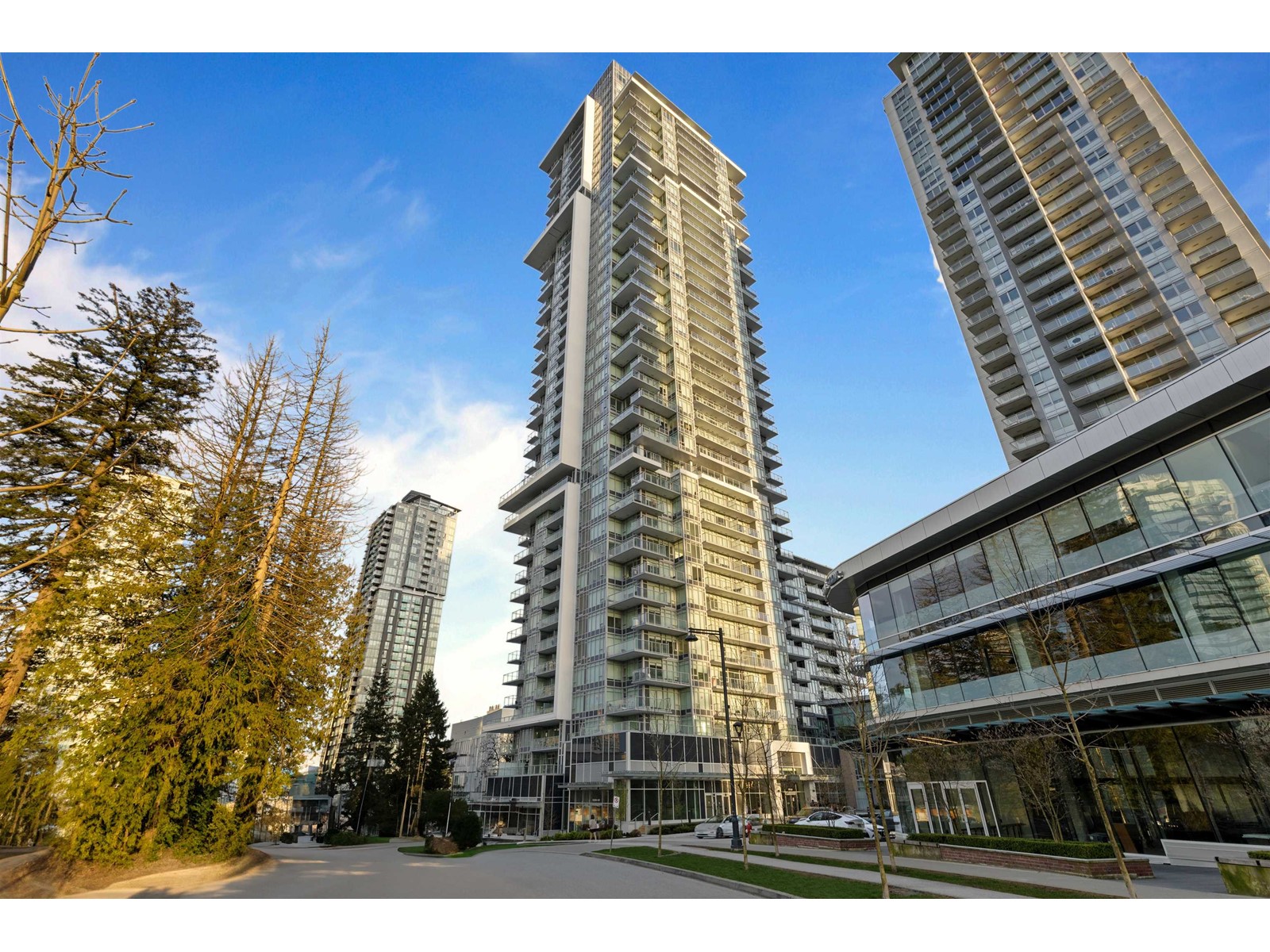 1016 13350 CENTRAL AVENUE, Surrey, British Columbia