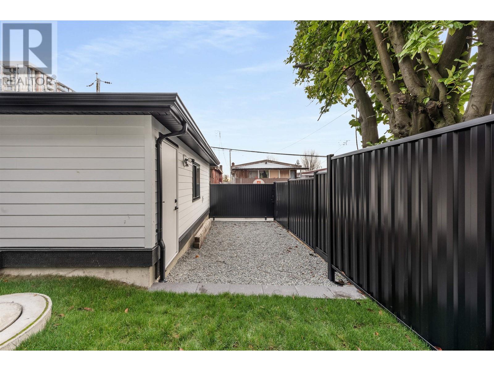 670 E 64 Avenue, Vancouver, British Columbia  V5X 2N2 - Photo 36 - R2956237