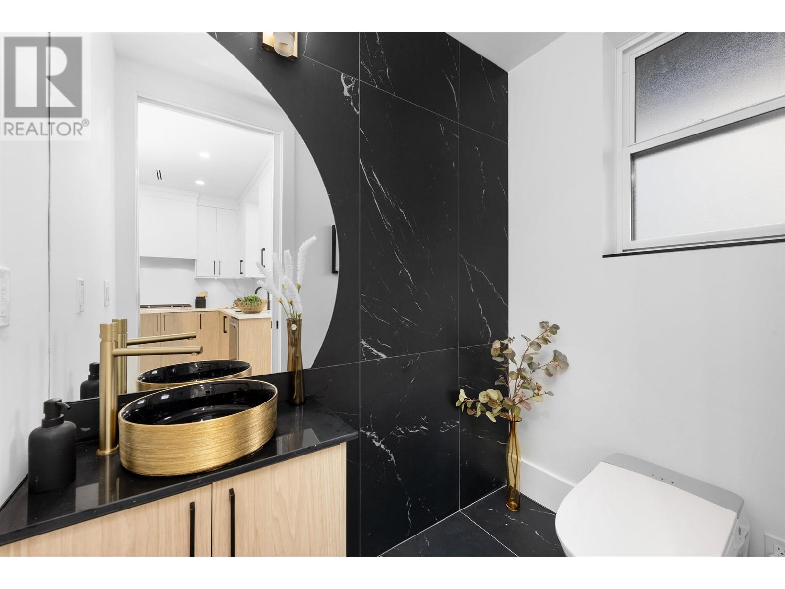 670 E 64 Avenue, Vancouver, British Columbia  V5X 2N2 - Photo 14 - R2956237