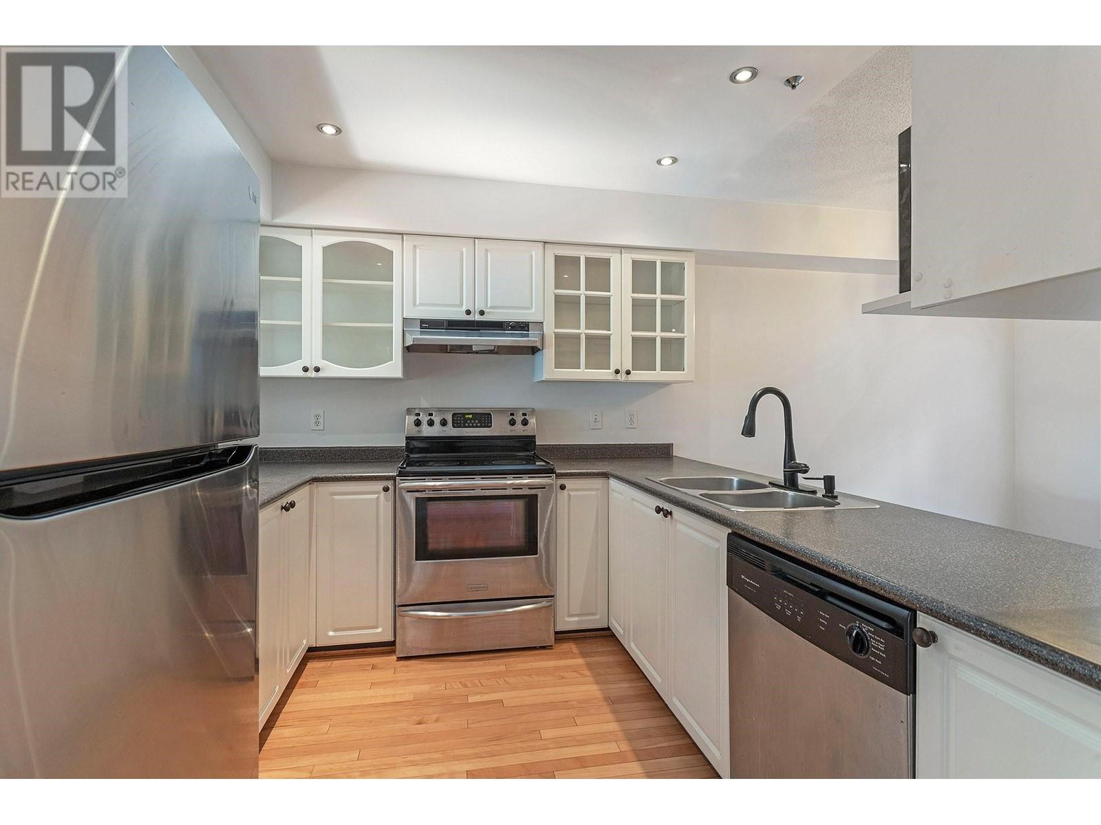 28 2723 E Kent Avenue, Vancouver, British Columbia  V5S 3T9 - Photo 5 - R2973784