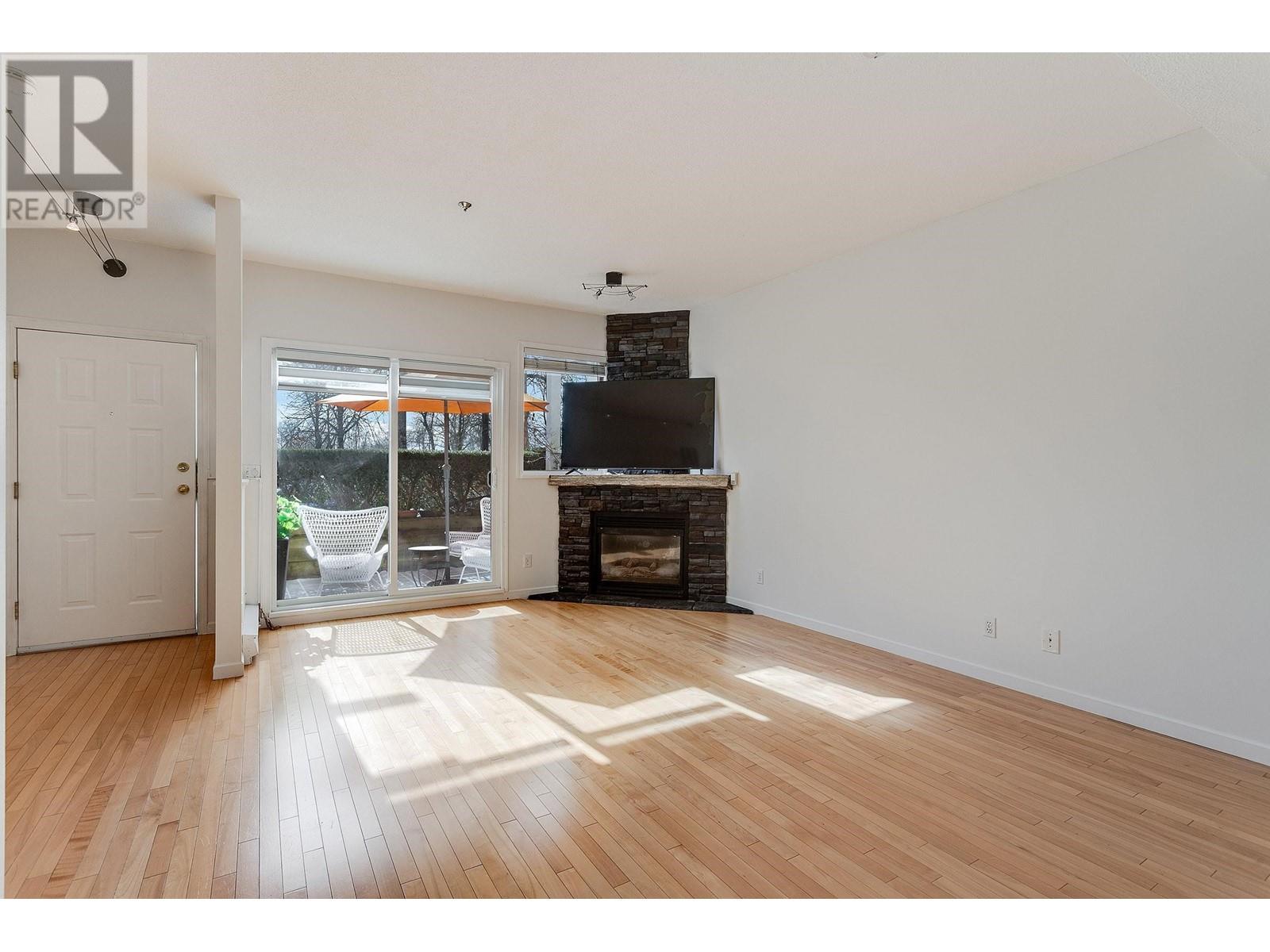 28 2723 E Kent Avenue, Vancouver, British Columbia  V5S 3T9 - Photo 8 - R2973784