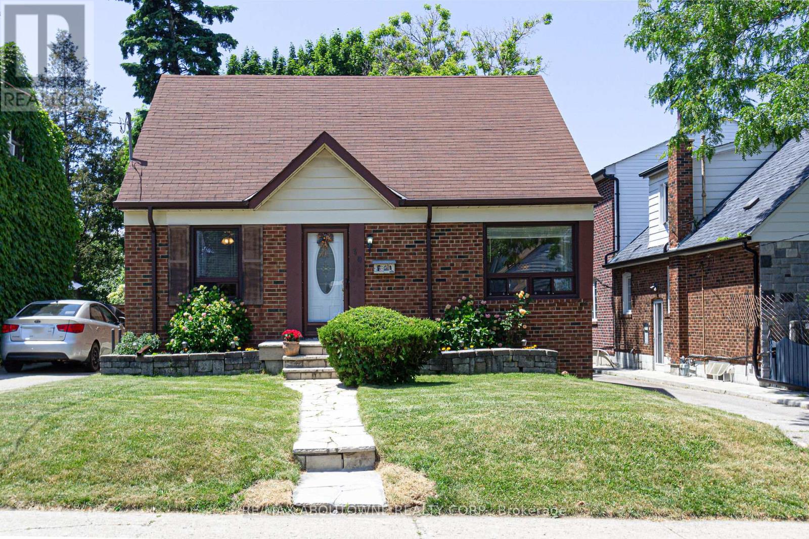 Property at 30 WOLCOTT AVENUE image 1
