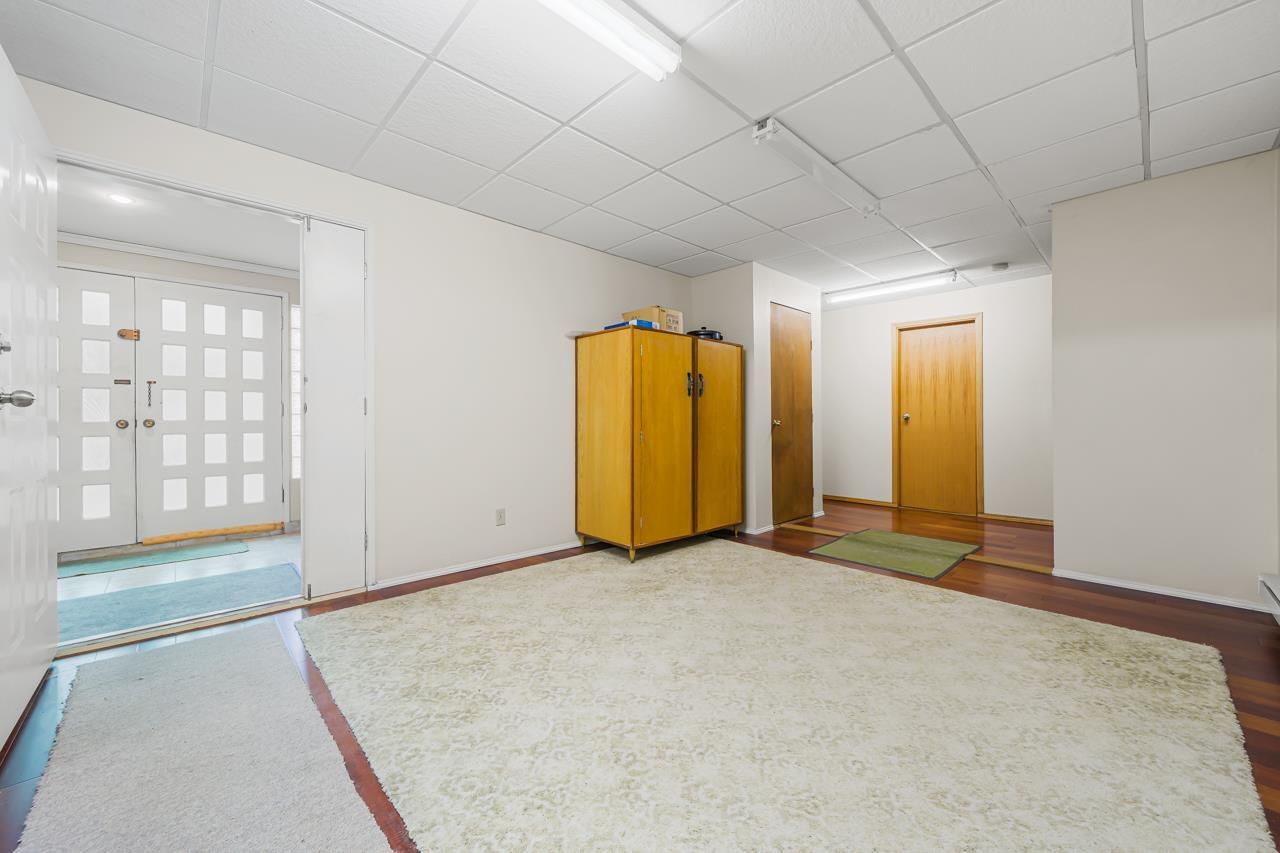 Property at 13583 24 AVENUE image 5