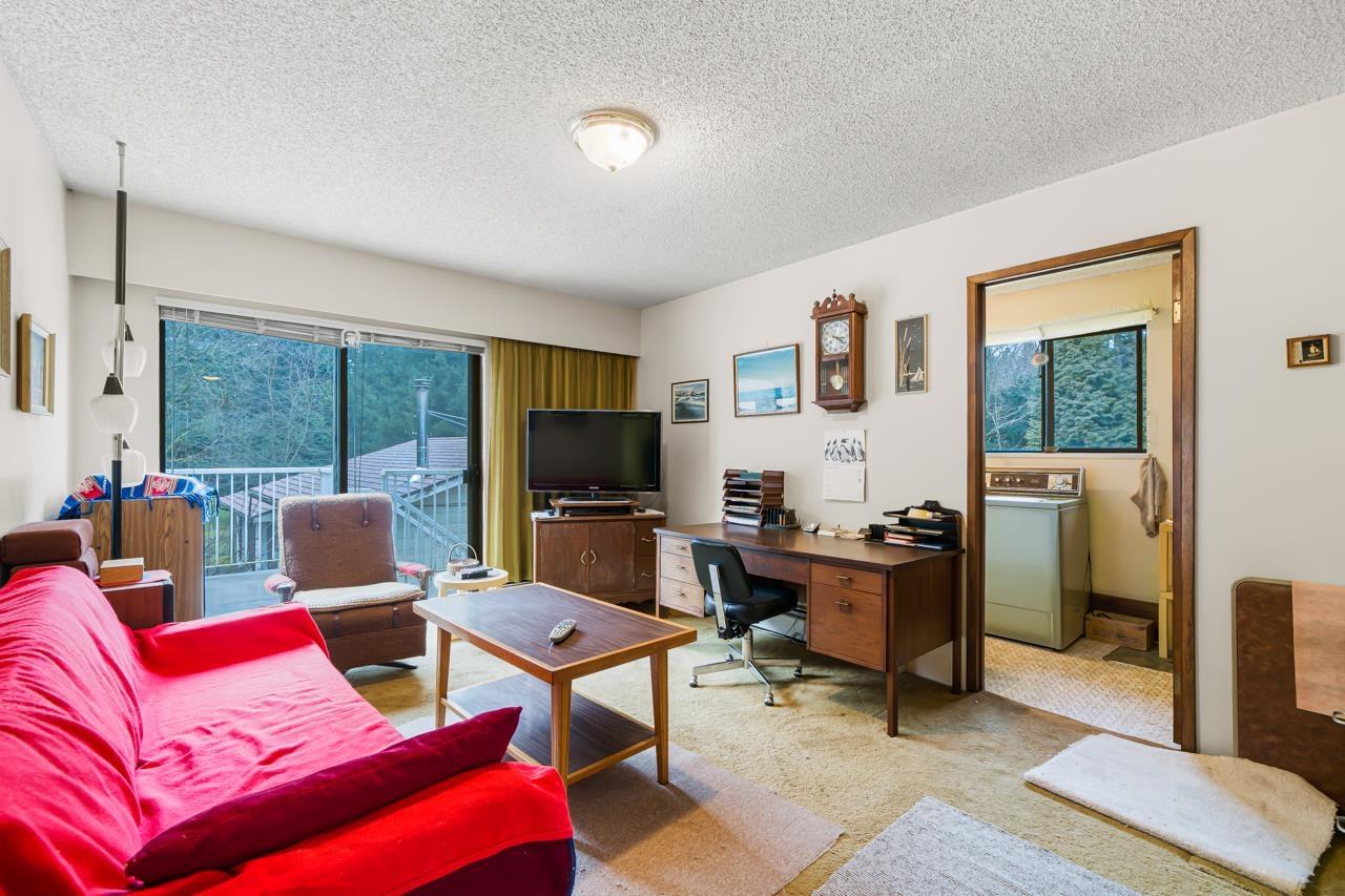 Property at 13583 24 AVENUE image 4
