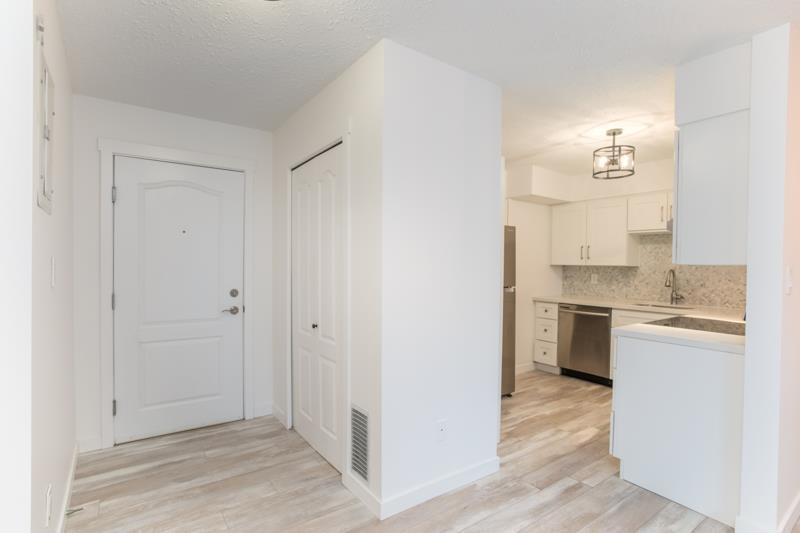Property at 107 14881 MARINE DRIVE image 3