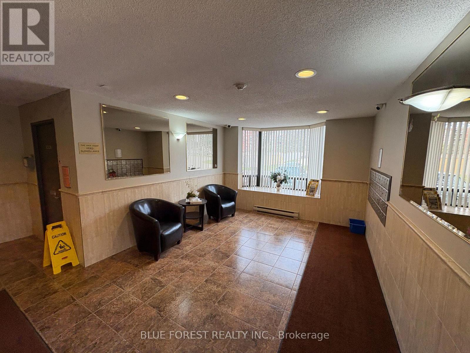 Property at 101 - 75 HUXLEY STREET image 5