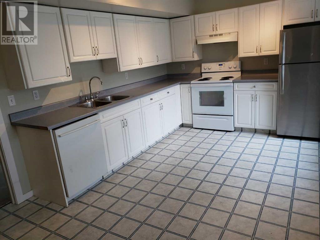 Property at 521 Regal Park NE image 2