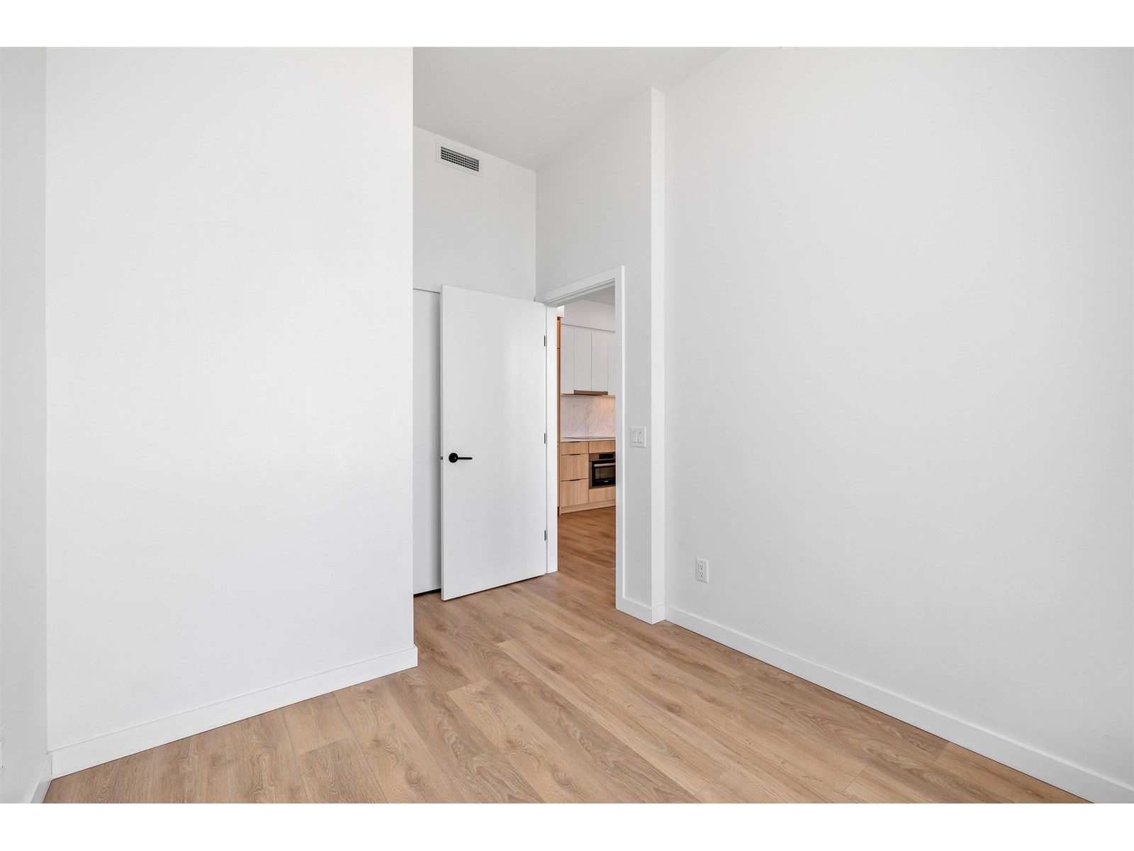 3001 13685 102 Avenue, Surrey, British Columbia  V3T 1N7 - Photo 14 - R2986903