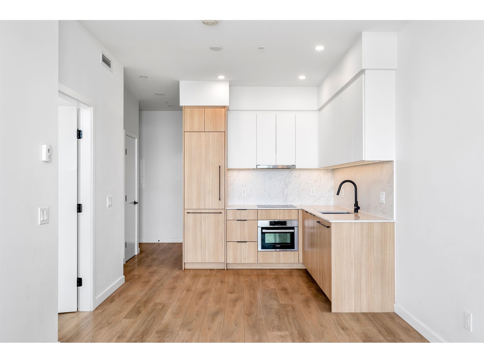 3001 13685 102 Avenue, Surrey, British Columbia  V3T 1N7 - Photo 4 - R2986903