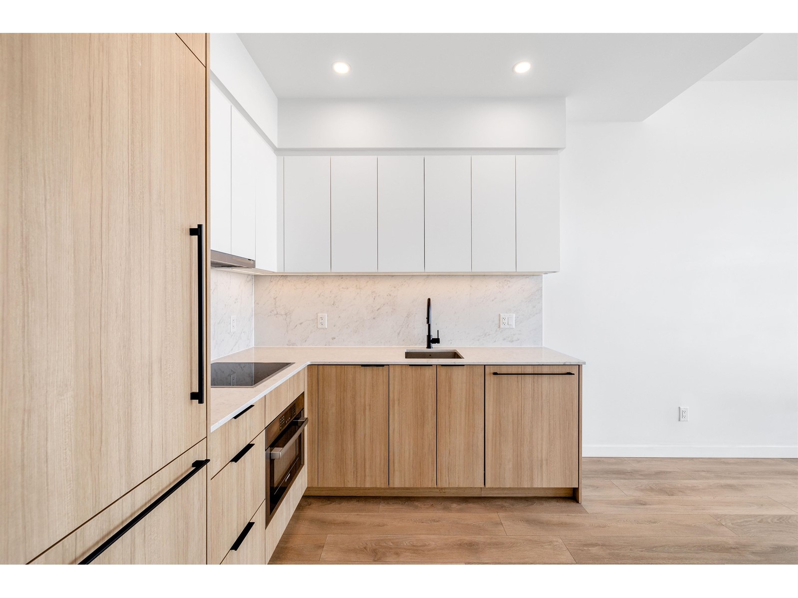 3001 13685 102 Avenue, Surrey, British Columbia  V3T 1N7 - Photo 3 - R2986903