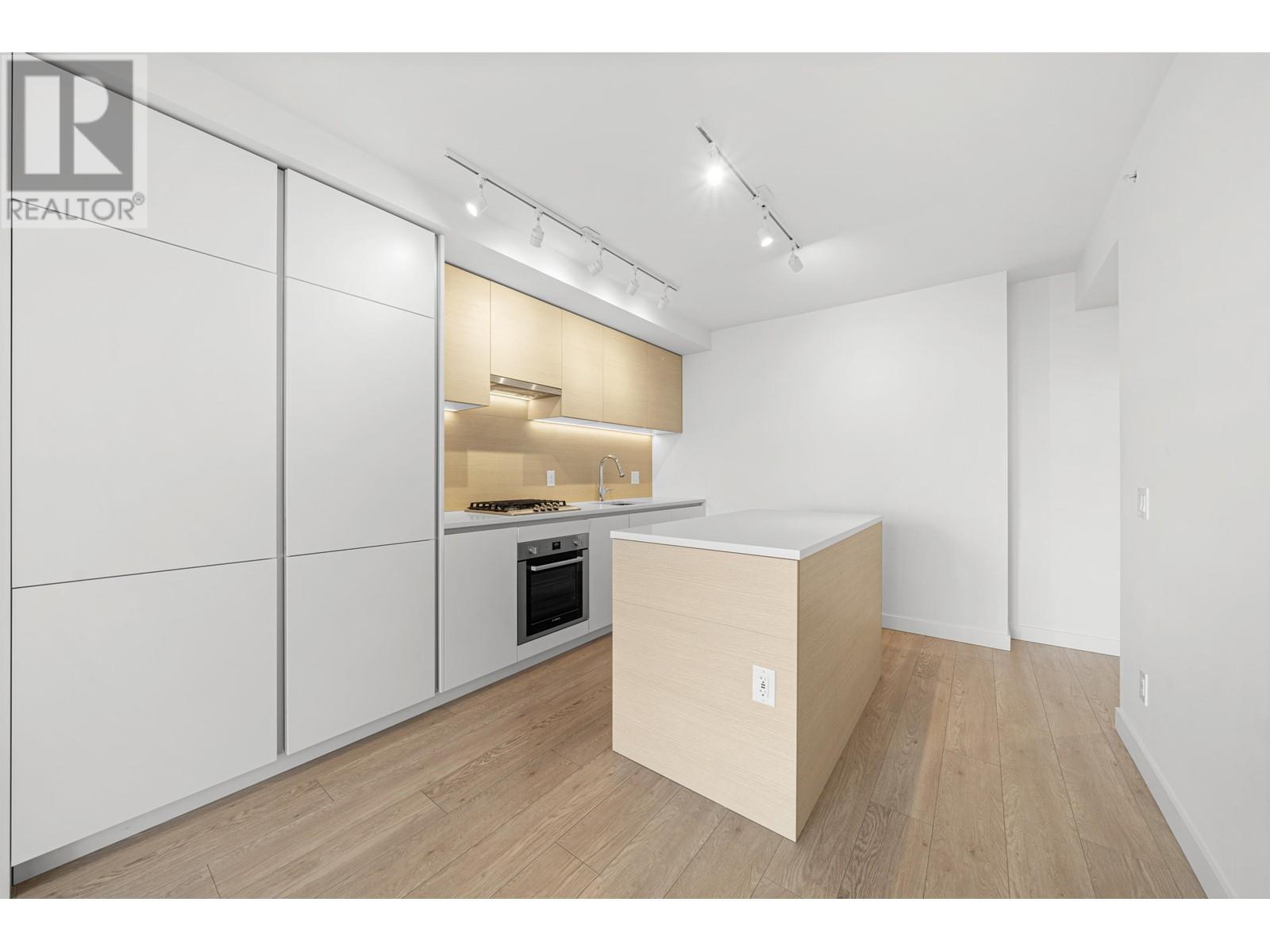 2203 652 Whiting Way, Coquitlam, British Columbia  V3J 0K3 - Photo 4 - R2986970