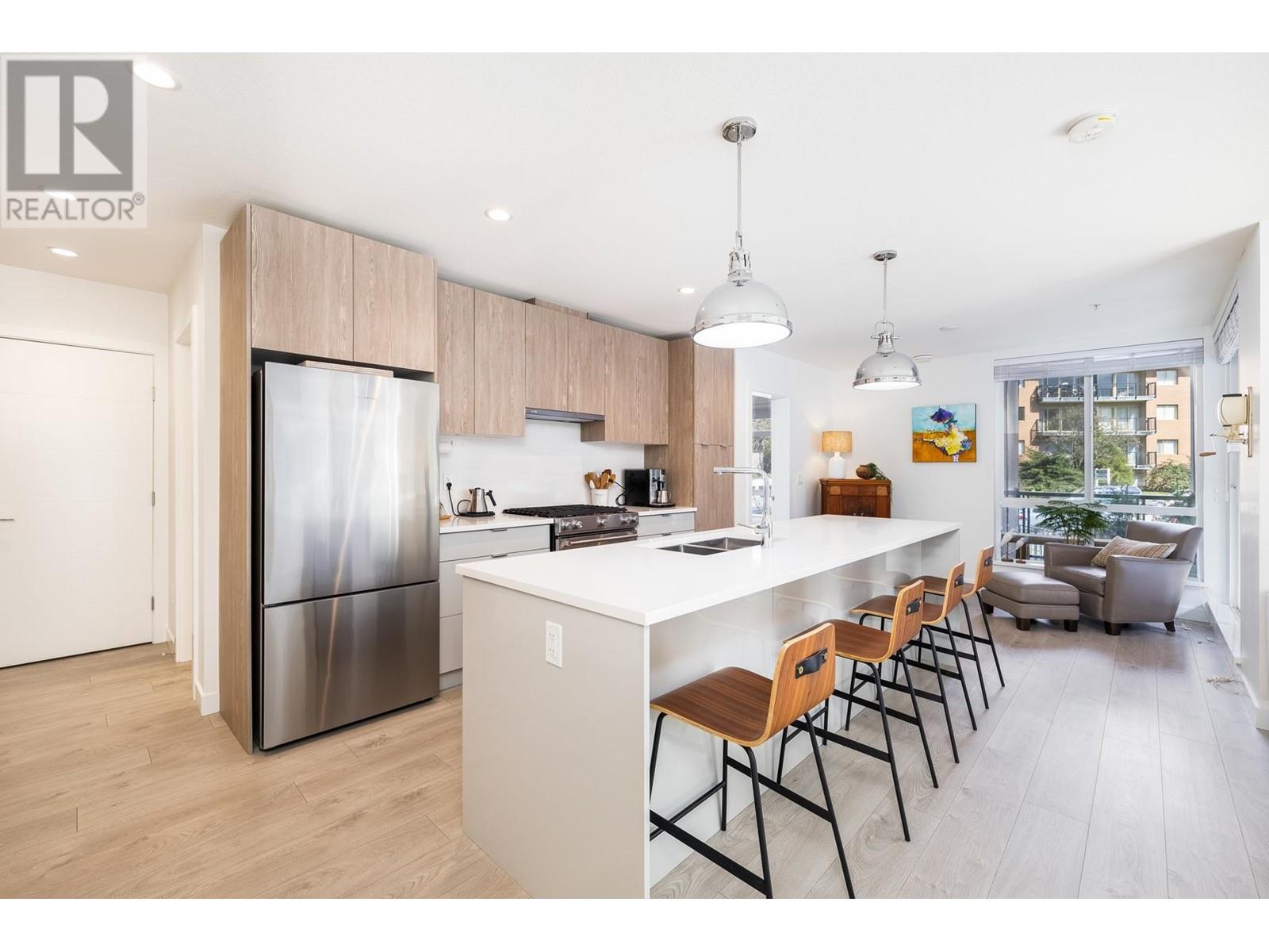 217 108 E 8th Street, North Vancouver, British Columbia  V7L 0H1 - Photo 3 - R2987032