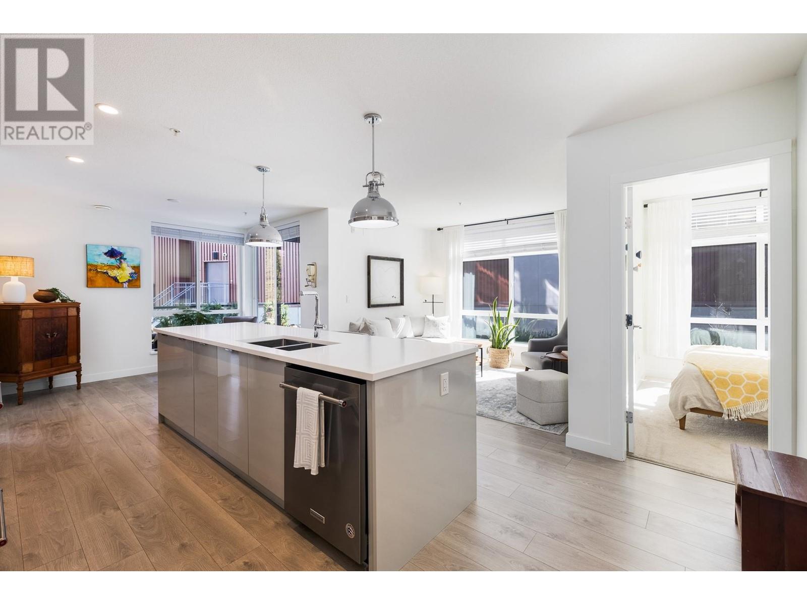 217 108 E 8th Street, North Vancouver, British Columbia  V7L 0H1 - Photo 5 - R2987032