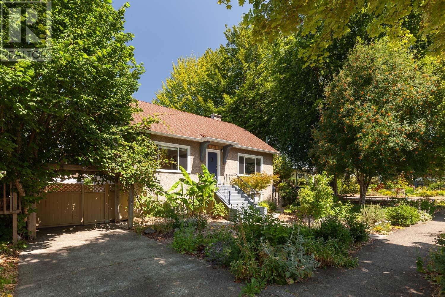 2487 Turner Street, Vancouver, British Columbia  V5K 2E7 - Photo 2 - R2986994