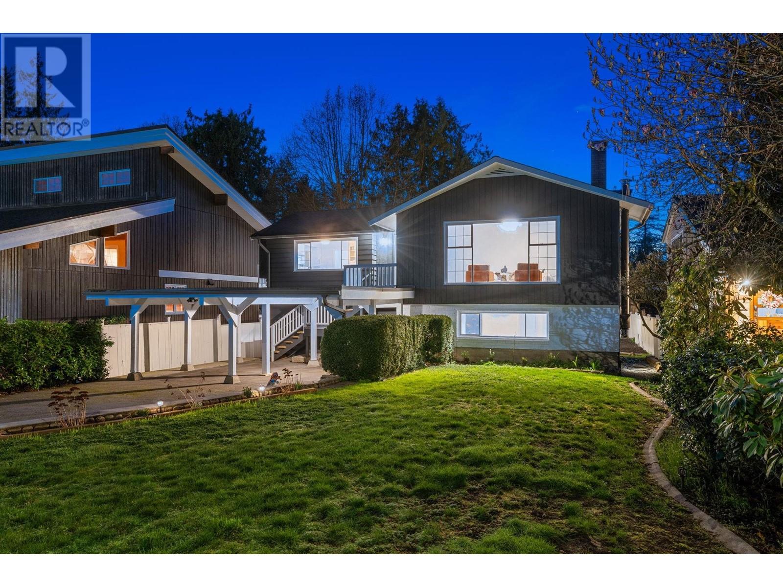 2397 Philip Avenue, North Vancouver, British Columbia  V7P 2W7 - Photo 2 - R2987022