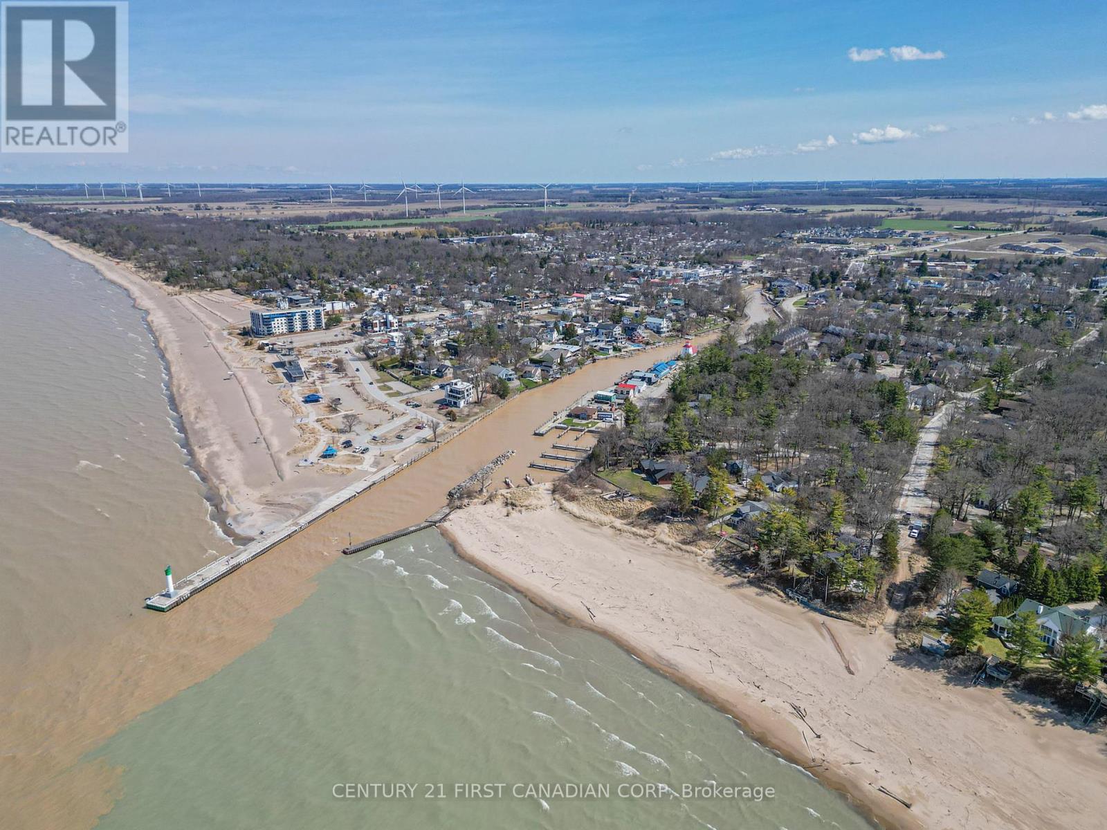 47 Heaman Crescent, Lambton Shores, Ontario  N0M 1T0 - Photo 37 - X12065423