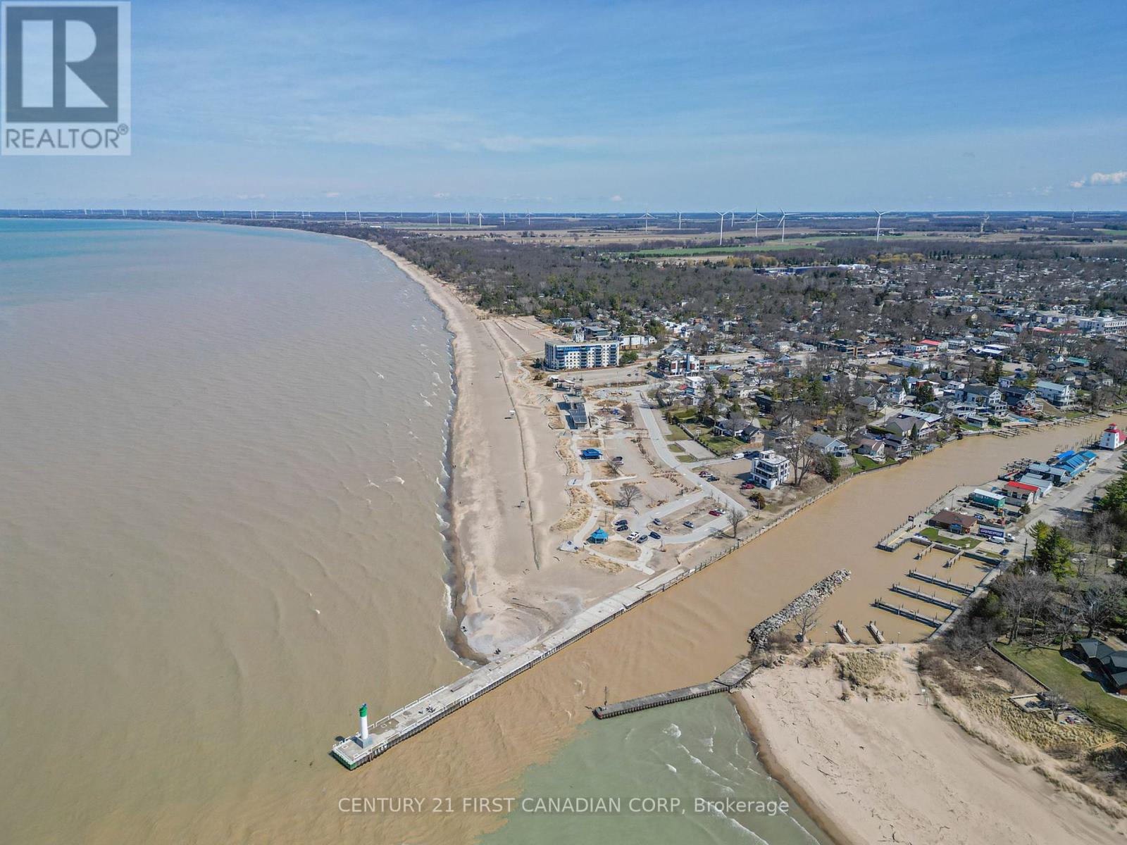 47 Heaman Crescent, Lambton Shores, Ontario  N0M 1T0 - Photo 40 - X12065423