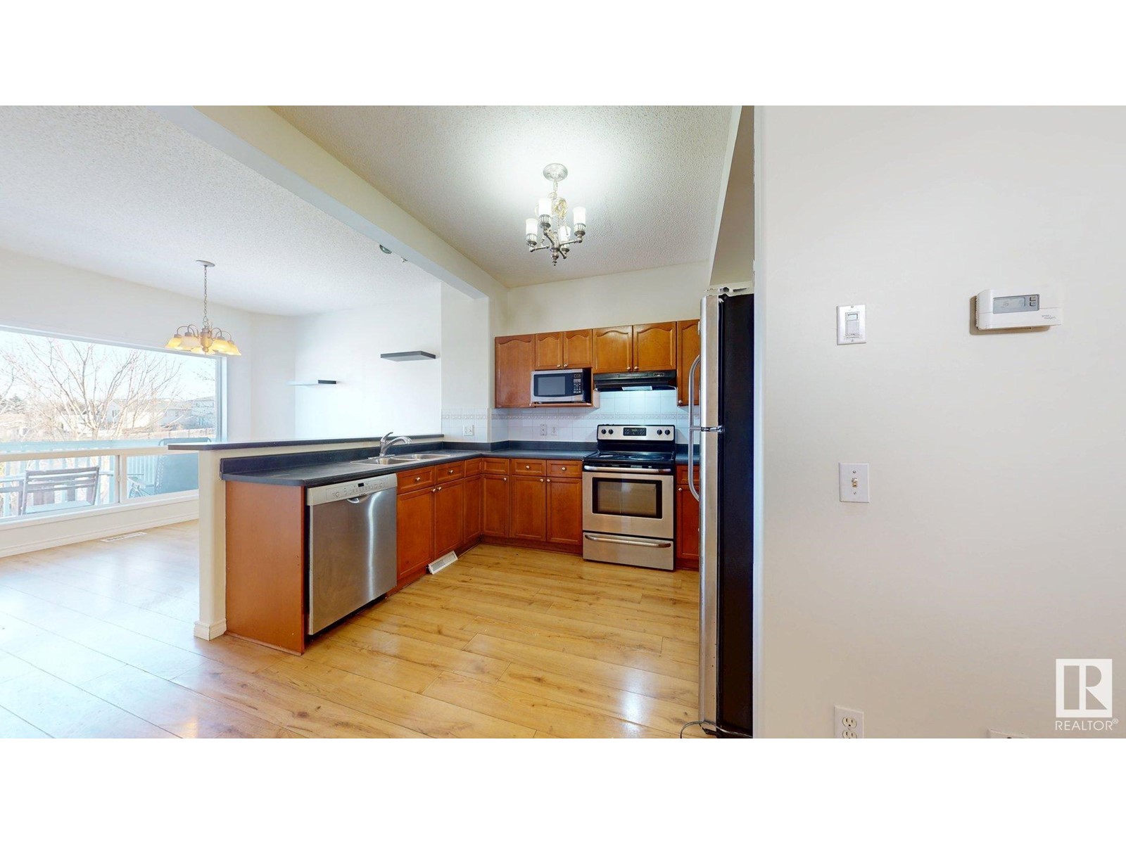 Property at 1127 HYNDMAN RD NW image 5