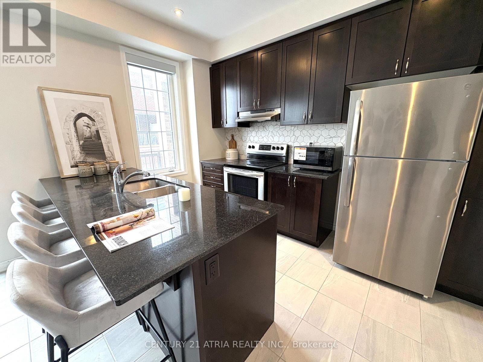 Property at 3340 THUNDERBIRD PROMENADE image 5