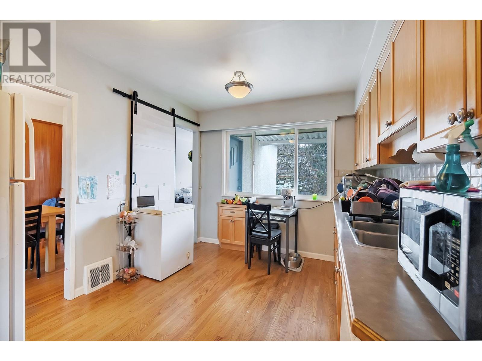 2348 Oliver Crescent, Vancouver, British Columbia  V6L 1S5 - Photo 12 - R2967814