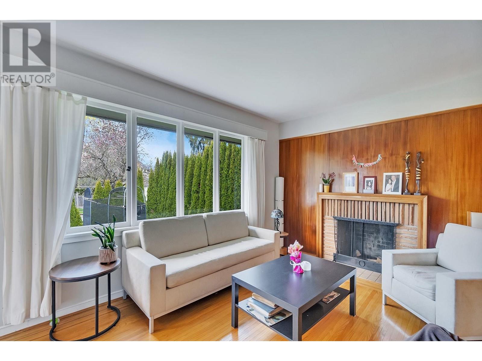 2348 Oliver Crescent, Vancouver, British Columbia  V6L 1S5 - Photo 5 - R2967814