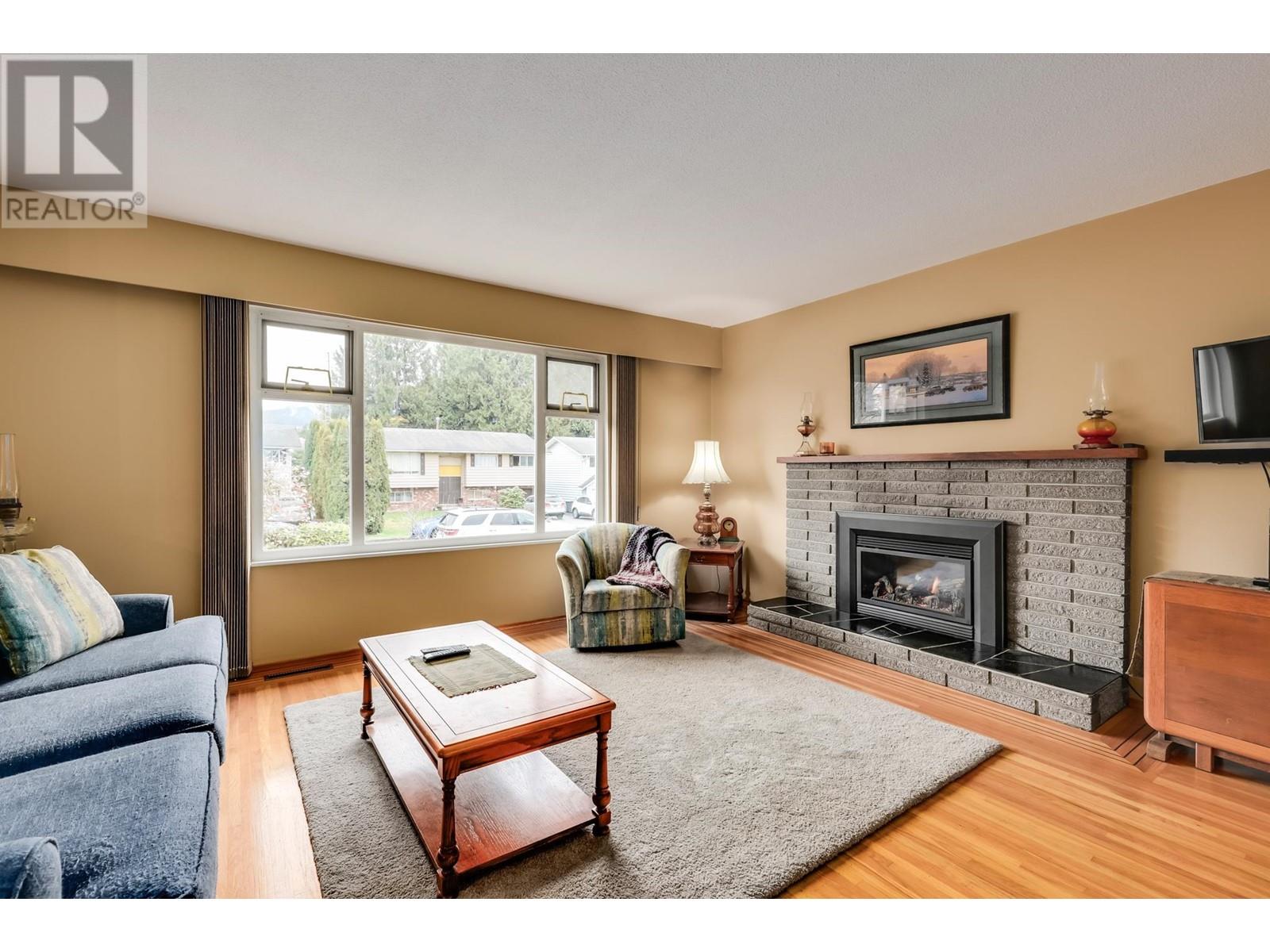 1178 Laburnum Avenue, Port Coquitlam, British Columbia  V3B 1K3 - Photo 5 - R2986052
