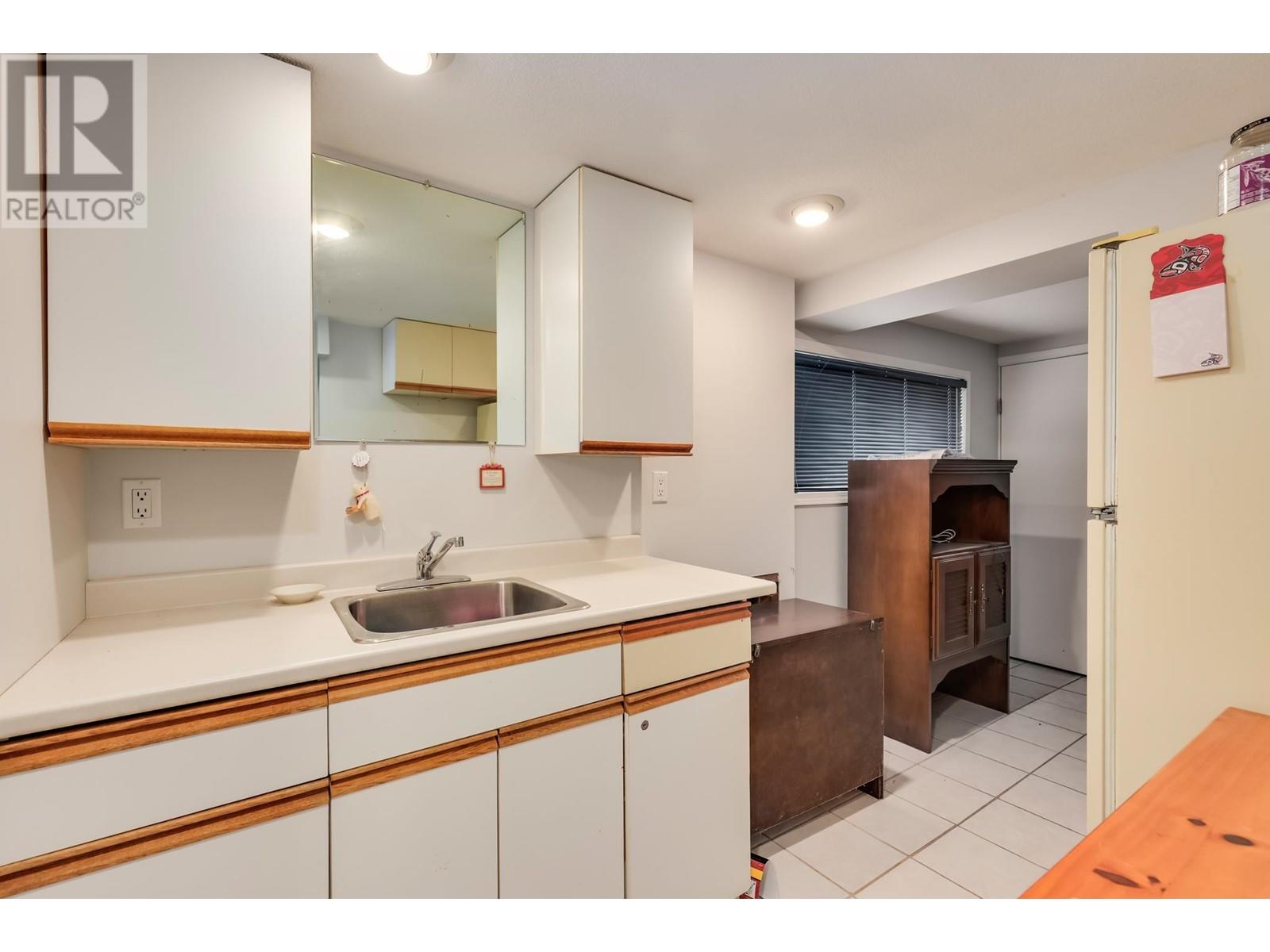 1178 Laburnum Avenue, Port Coquitlam, British Columbia  V3B 1K3 - Photo 21 - R2986052