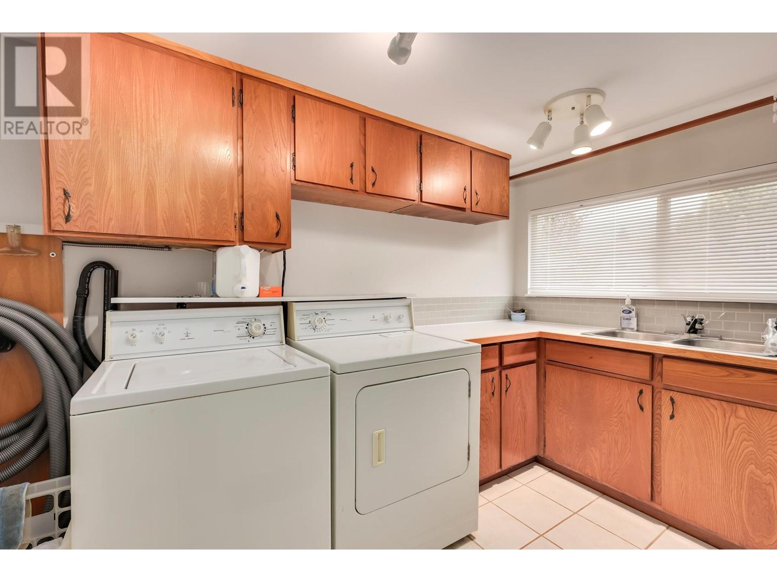 1178 Laburnum Avenue, Port Coquitlam, British Columbia  V3B 1K3 - Photo 23 - R2986052
