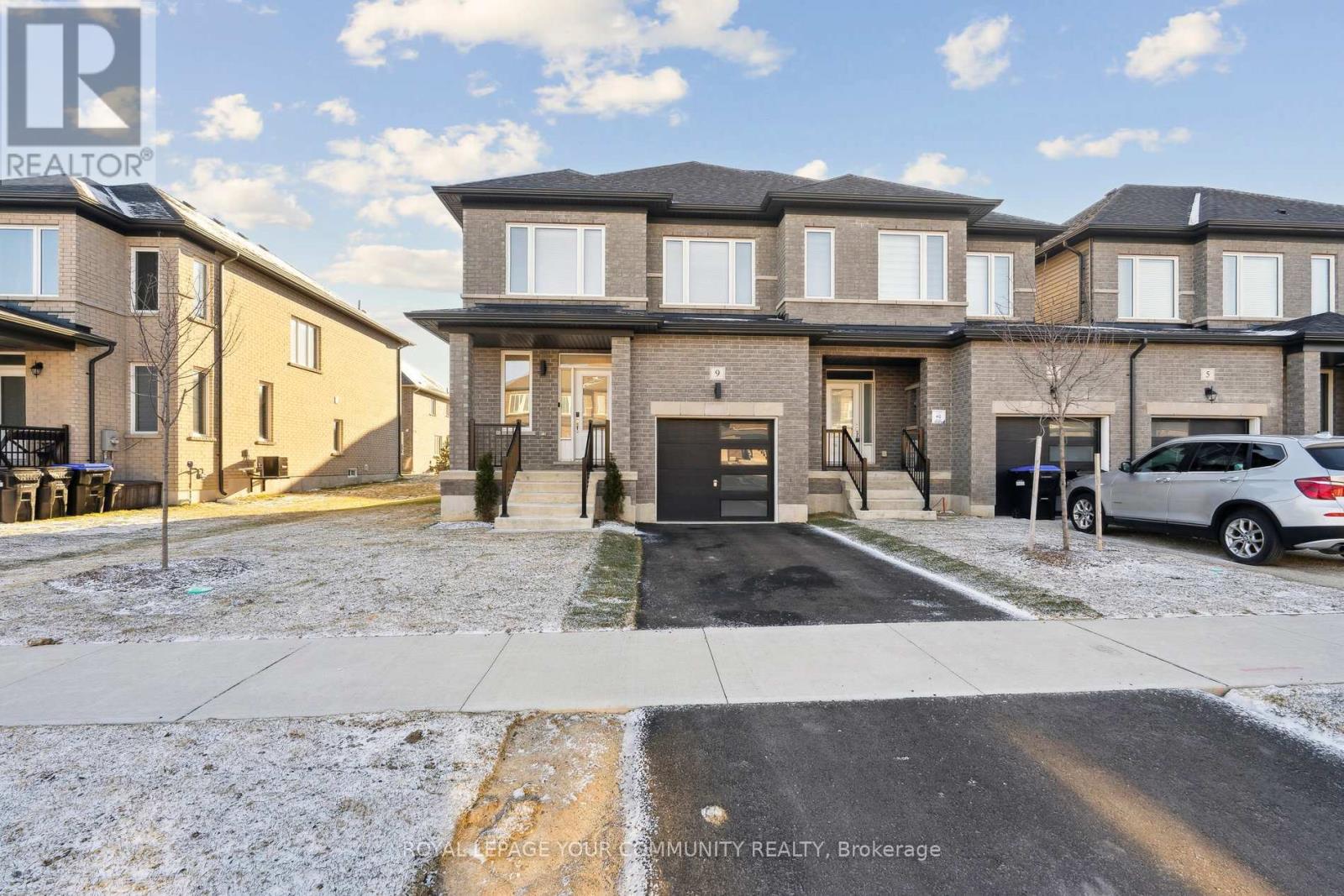 Property at 9 LISA STREET image 1