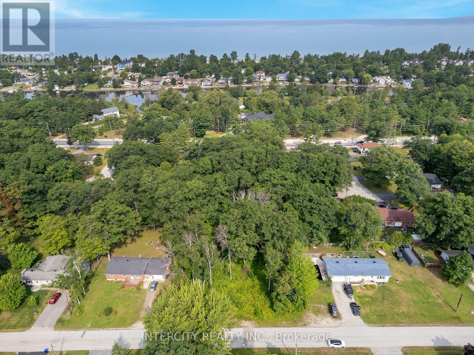 76 ANTIGUA DRIVE, Wasaga Beach, Ontario