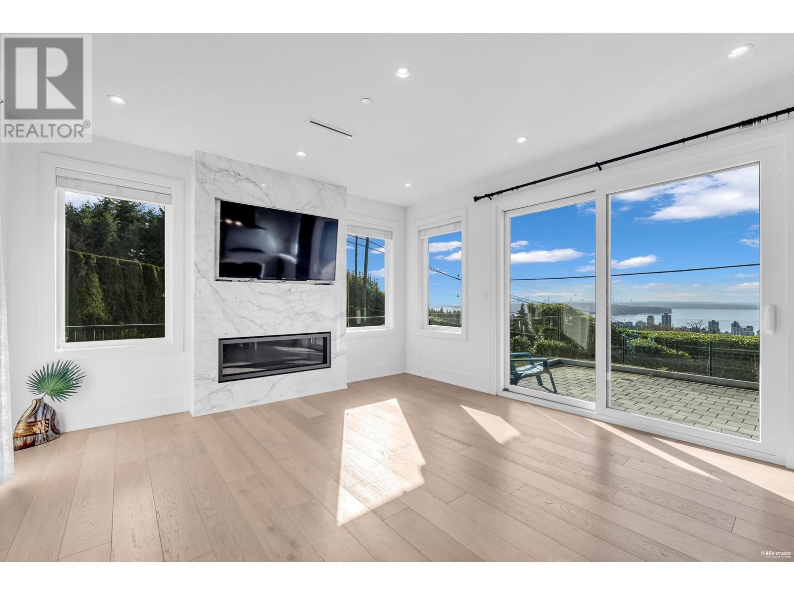 2205 Palmerston Avenue, West Vancouver, British Columbia  V7V 2V9 - Photo 12 - R2987002