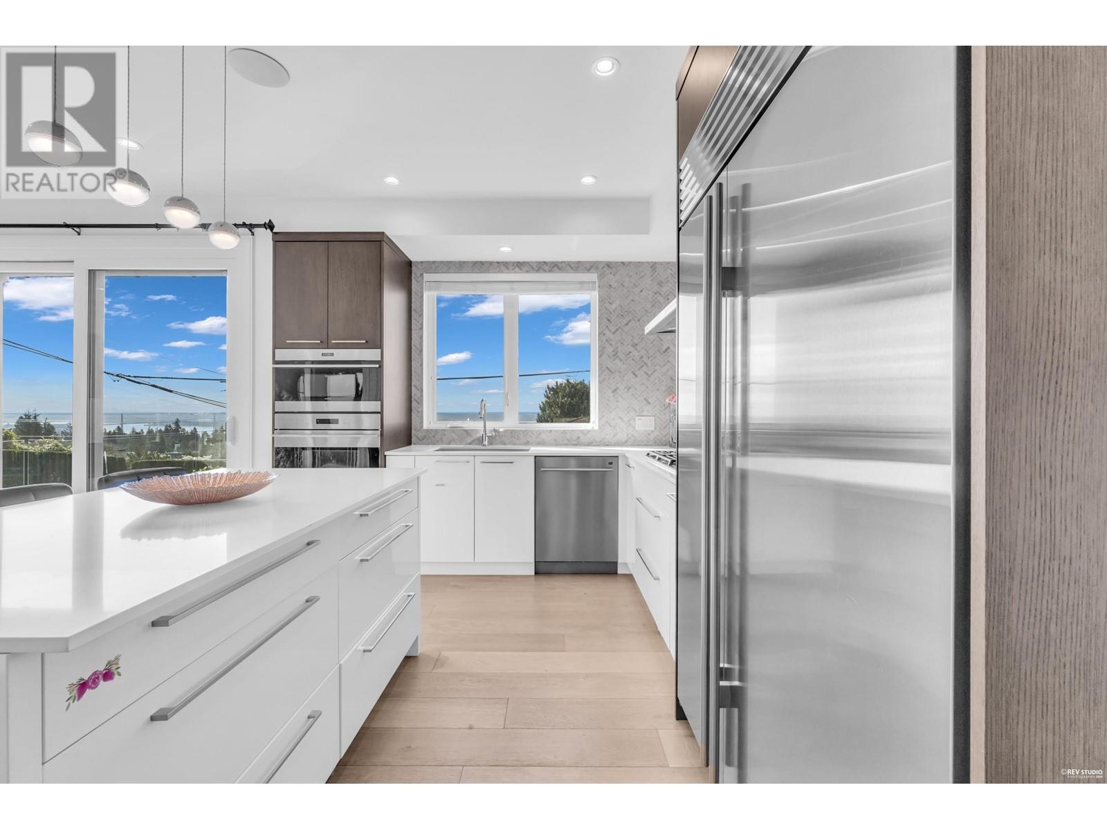 2205 Palmerston Avenue, West Vancouver, British Columbia  V7V 2V9 - Photo 9 - R2987002